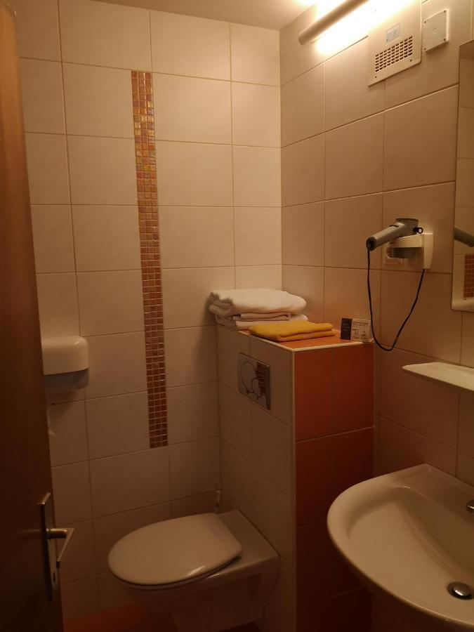 Hotel Wirt Z'Minsta Altmünster المظهر الخارجي الصورة