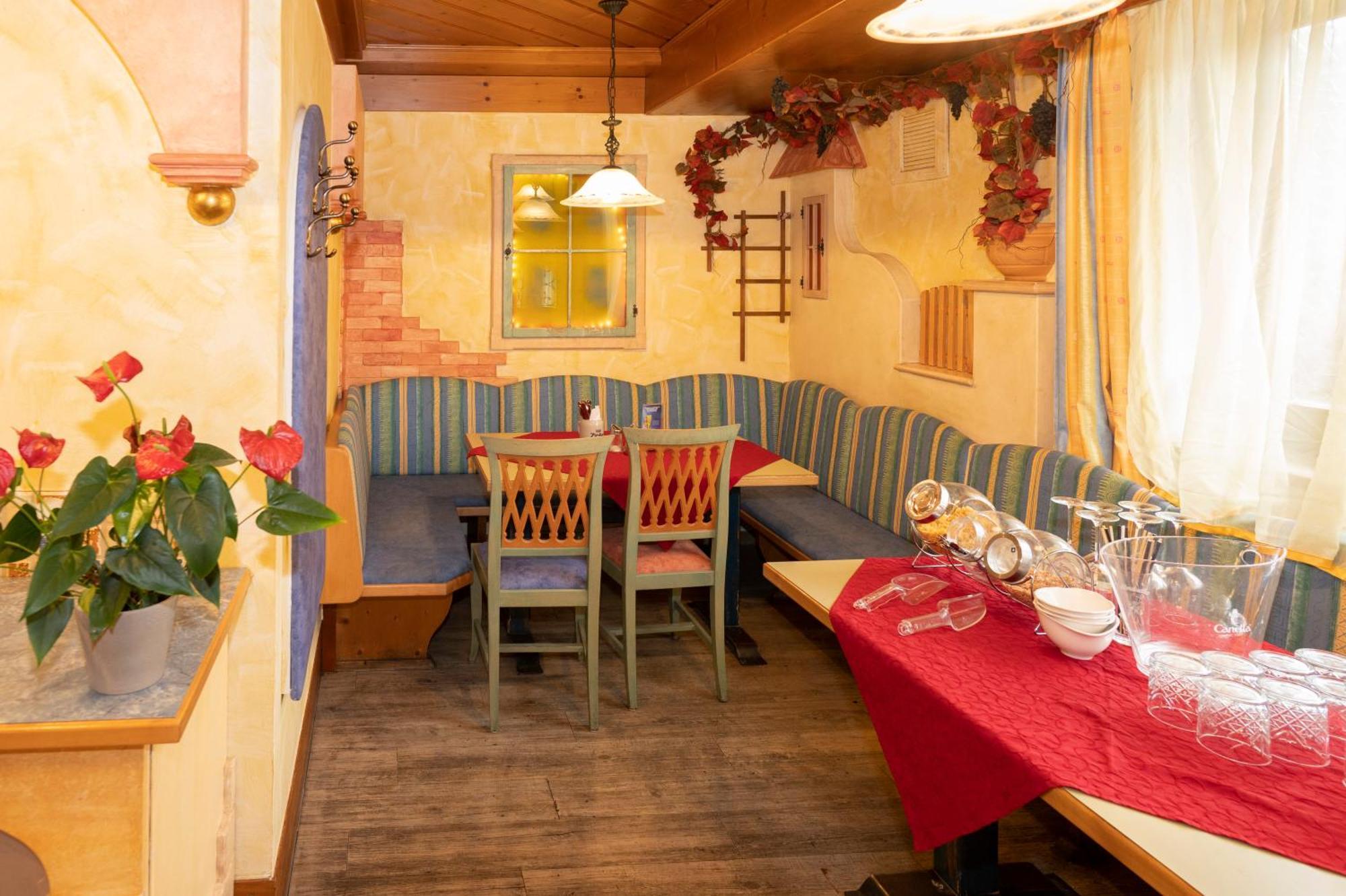 Hotel Wirt Z'Minsta Altmünster المظهر الخارجي الصورة